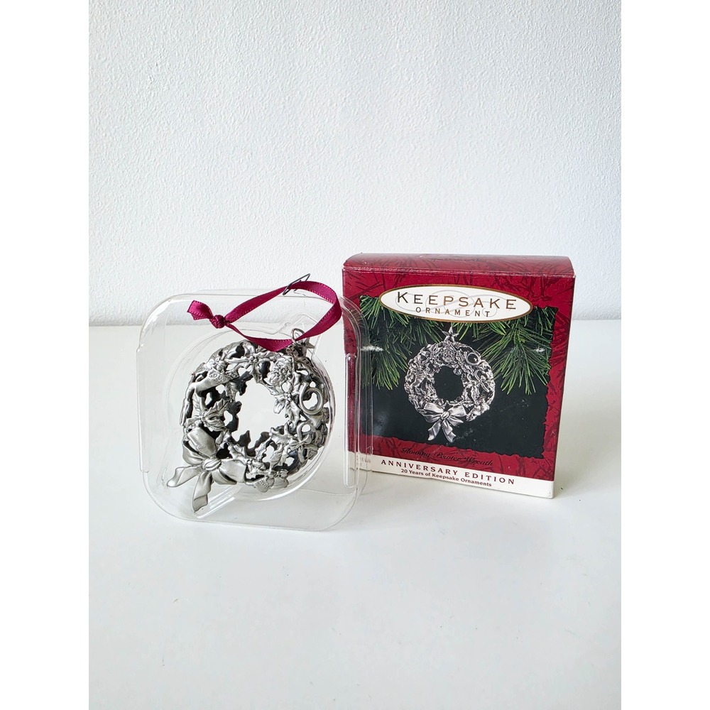 Hallmark Keepsake 1993 Glowing Pewter Wreath Anniversary Edition Ornament Boxed